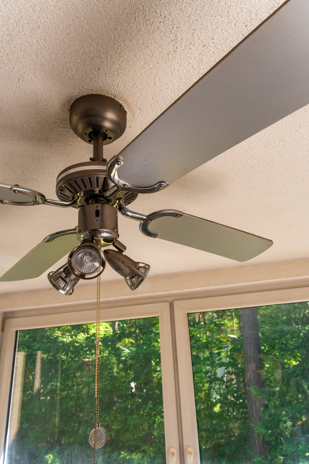 Ceiling fan with multi-spotlight fixture in a Hilliard home